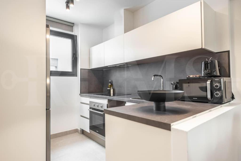 Modern Apartment With Patio & Parking By Rems Málaga Kültér fotó